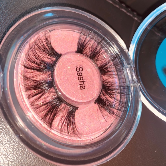 Sasha- Mink eyelashes - Picture 1 of 2